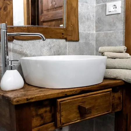 Agribenessere Agli Abatti * Бардже